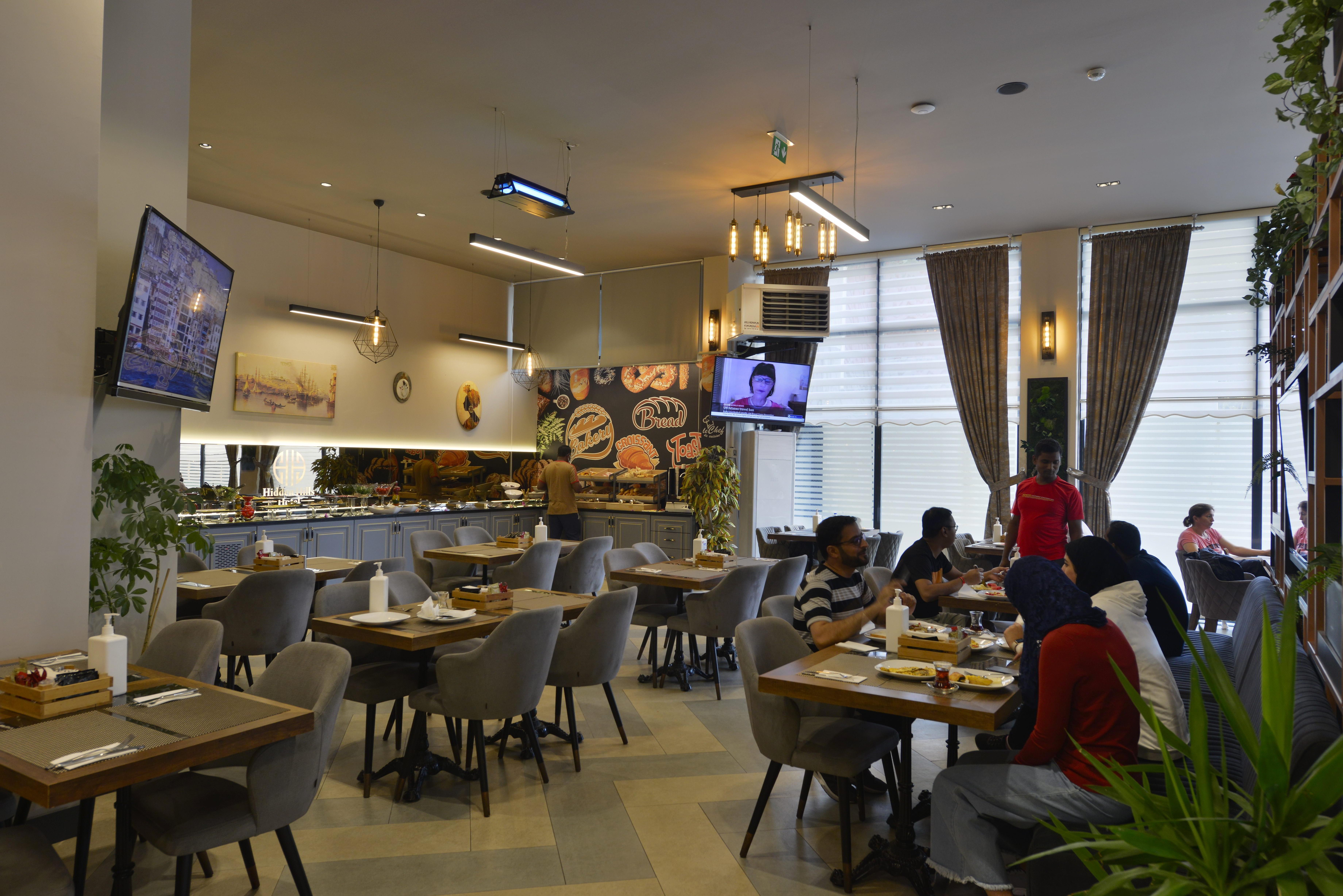Best Western Premier Hidden Hills Hotel Istanbul Luaran gambar A restaurant in Addis Ababa